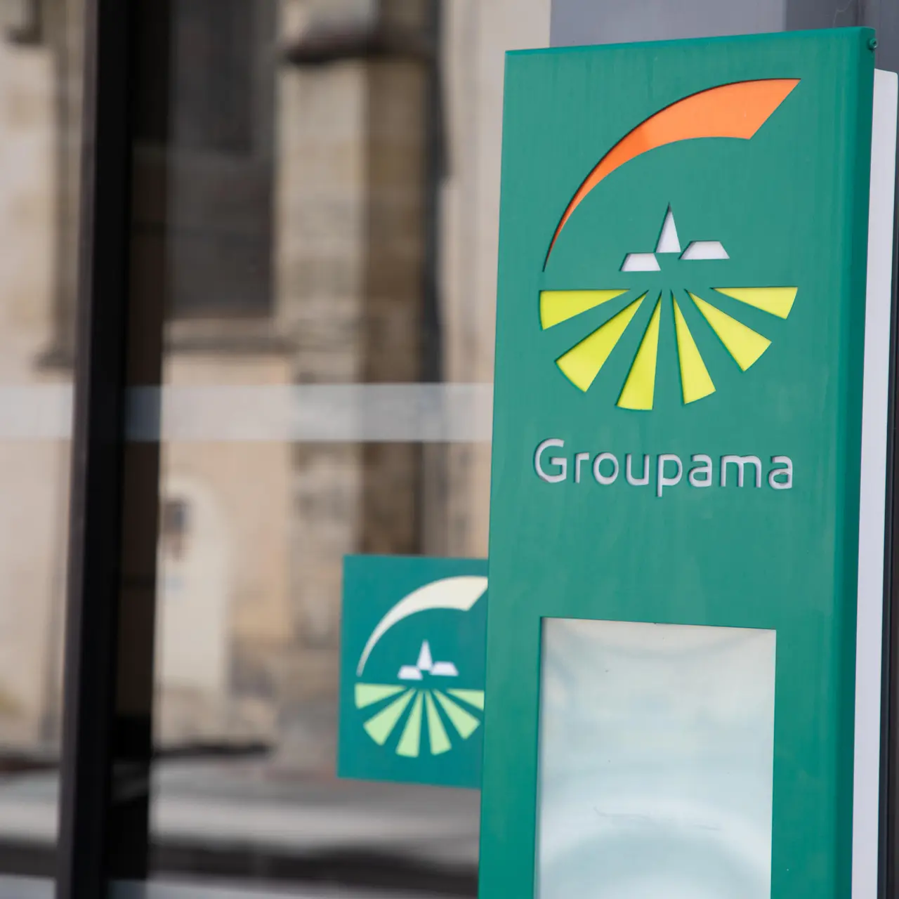 enseigne Groupama